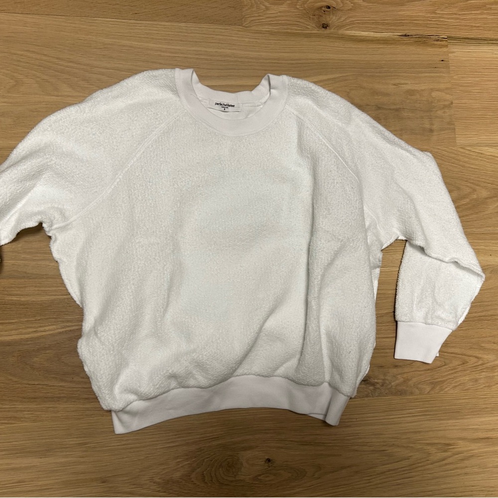 Perfectwhitetee sz small ziggy white sweatshirt